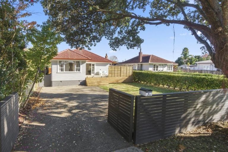 Photo of property in 6 Kervil Avenue, Te Atatu Peninsula, Auckland, 0610
