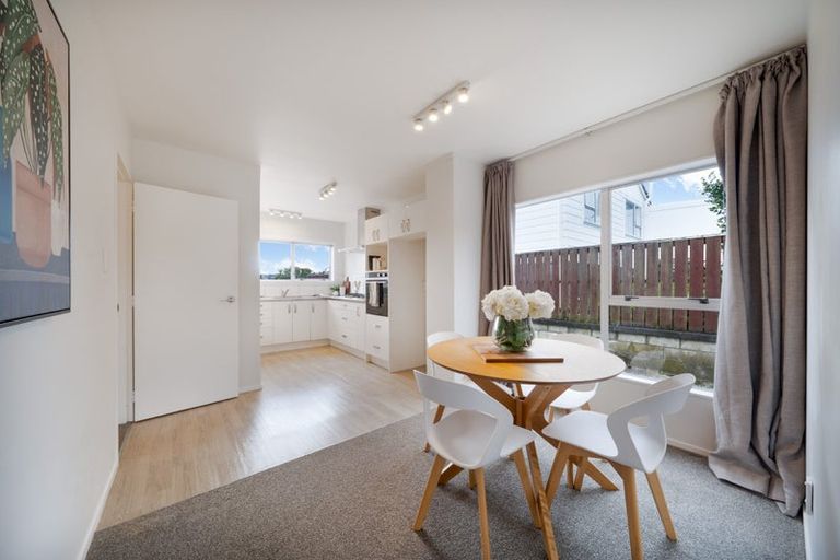 Photo of property in 8a Alister Way, Churton Park, Wellington, 6037