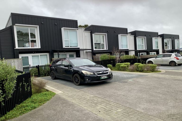Photo of property in 3/20 James Laurie Street, Henderson, Auckland, 0612