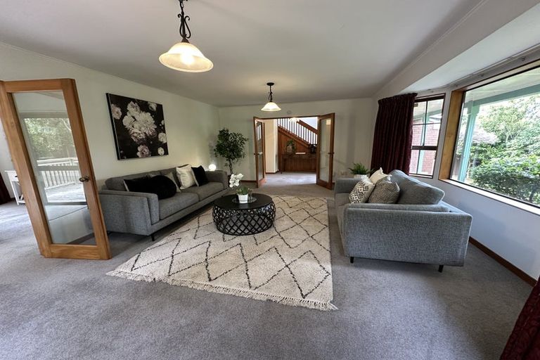 Photo of property in 5 Thatcher Crescent, Crofton Downs, Wellington, 6035