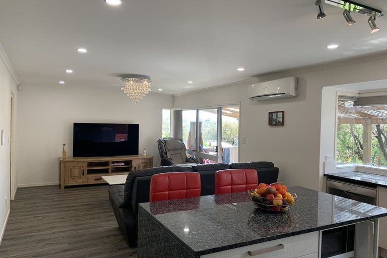 Photo of property in 11 Summermist Drive, Northpark, Auckland, 2013