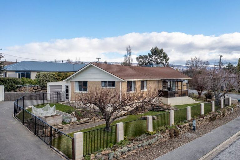Photo of property in 70 Aronui Road, Bridge Hill, Alexandra, 9320