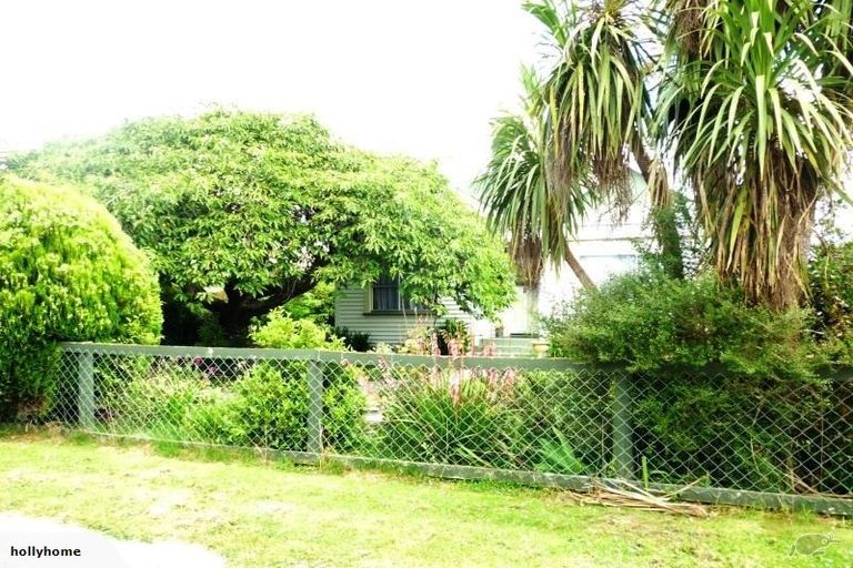 Photo of property in 30 Rhodes Street, Waimate, 7924