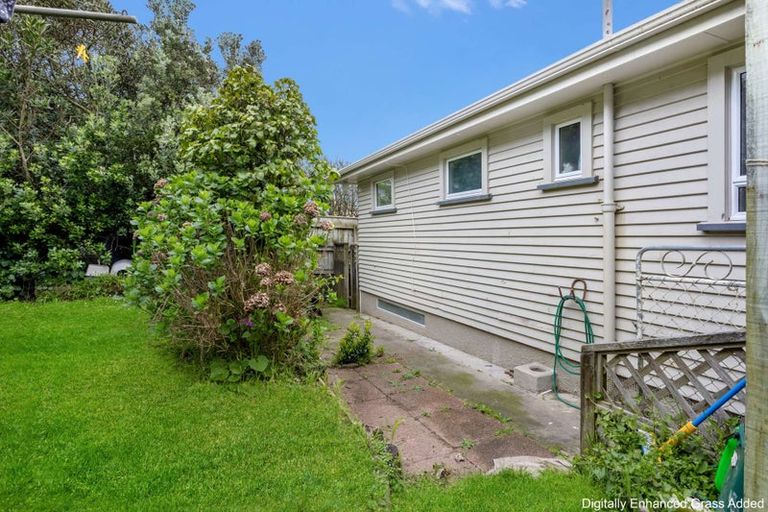 Photo of property in 37 Simons Street, Moturoa, New Plymouth, 4310