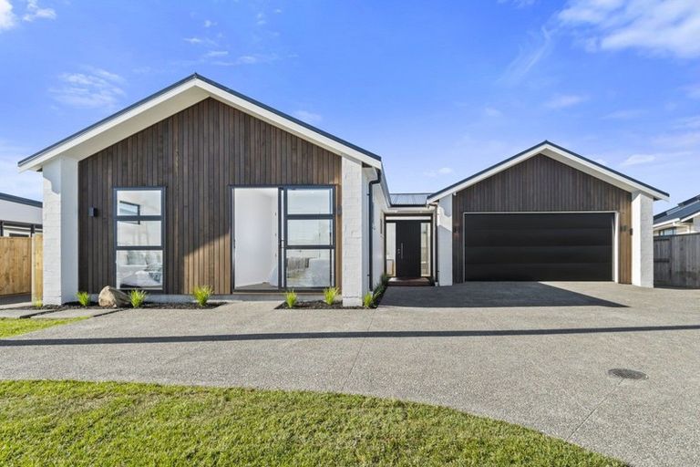 Photo of property in 37 Colpoma Close, Papamoa Beach, Papamoa, 3118