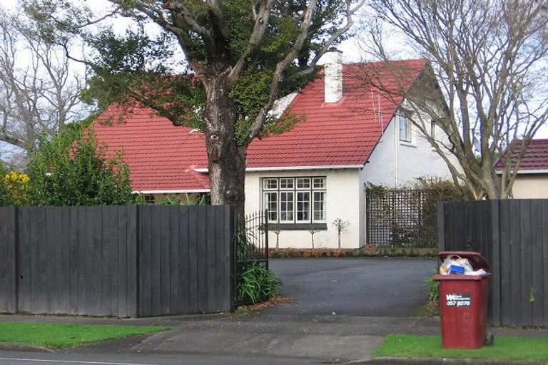 Photo of property in 220 Victoria Avenue, Hokowhitu, Palmerston North, 4410