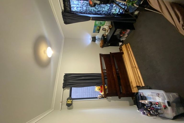 Photo of property in 57 Becker Drive, Weymouth, Auckland, 2103