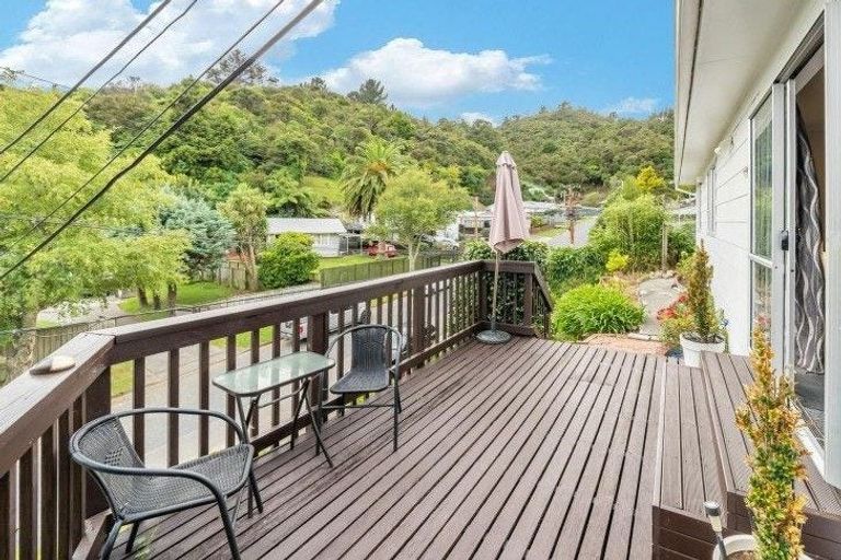 Photo of property in 4 John Street, Petone, Lower Hutt, 5012