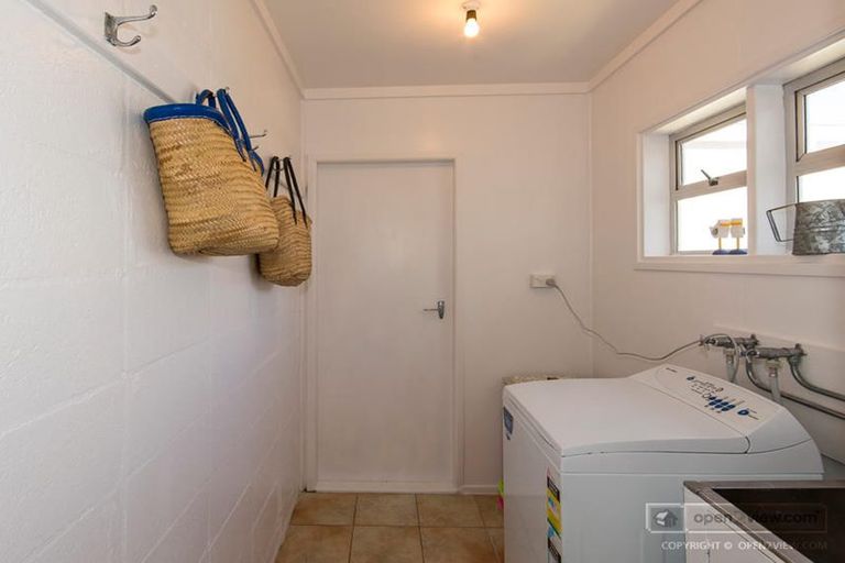 Photo of property in 35a Marine Parade, Seatoun, Wellington, 6022