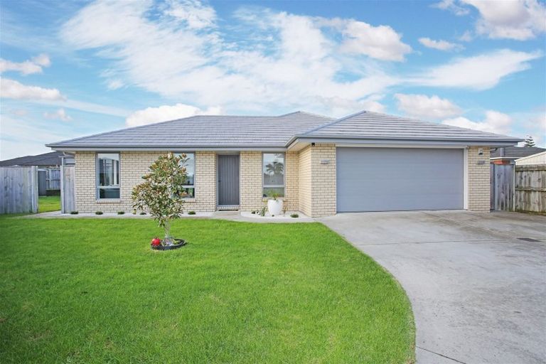 Photo of property in 19 Glennron Lane, Waiuku, 2123