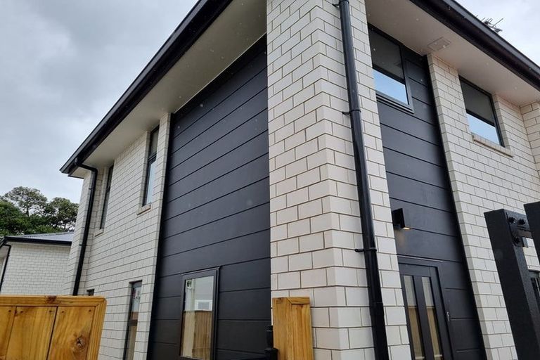 Photo of property in 4f Avon Street, Waterloo, Lower Hutt, 5011