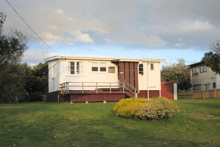 Photo of property in 204 Rangi Avenue, Whangamata, 3620