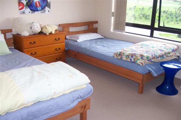 Photo of property in 102 Nautilus Drive, Gulf Harbour, Whangaparaoa, 0930