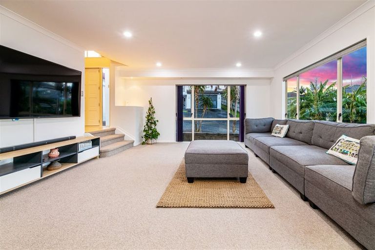 Photo of property in 23 Virginia Street, Henderson, Auckland, 0612