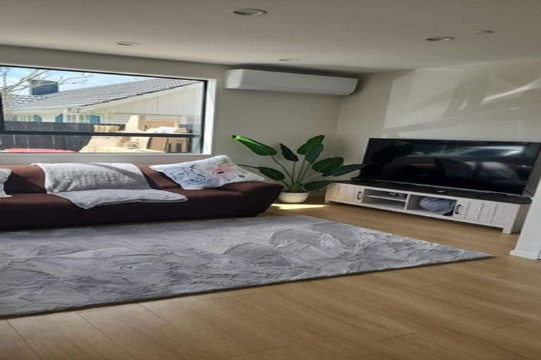 Photo of property in 117 Hutchinsons Road, Bucklands Beach, Auckland, 2014