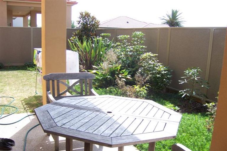 Photo of property in 102 Nautilus Drive, Gulf Harbour, Whangaparaoa, 0930