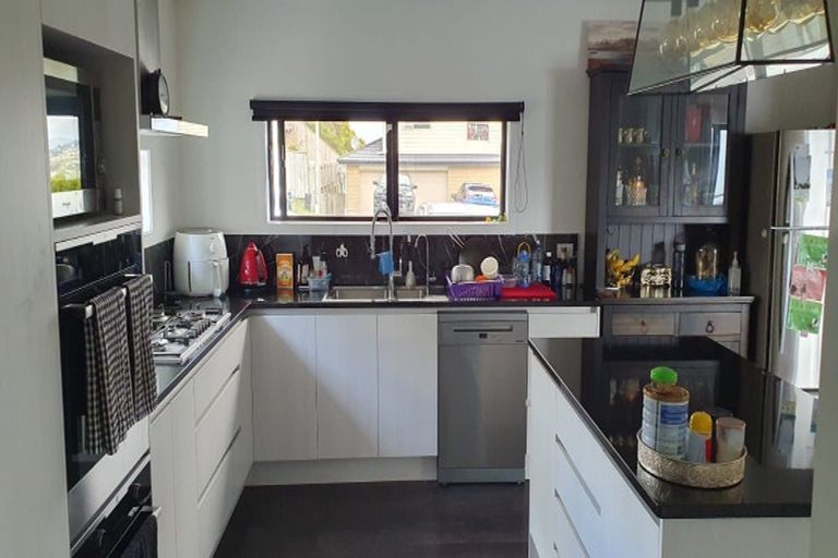 Photo of property in 11 Havana Rise, Grenada Village, Wellington, 6037