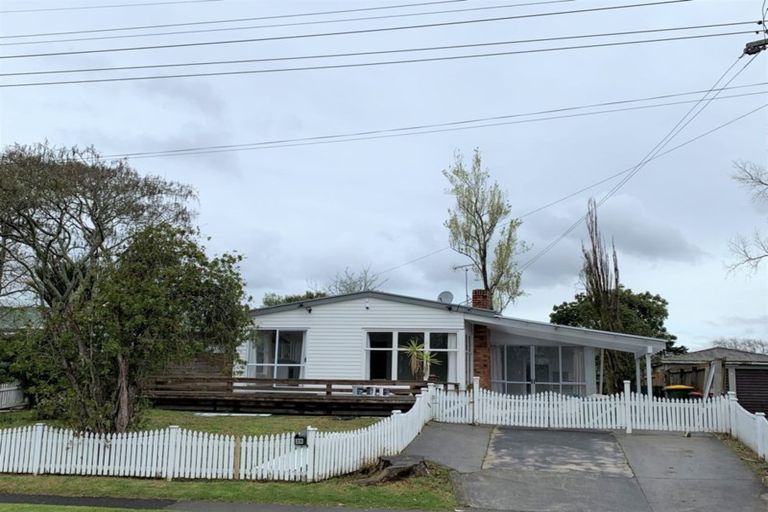 Photo of property in 26 Tiraumea Drive, Pakuranga, Auckland, 2010