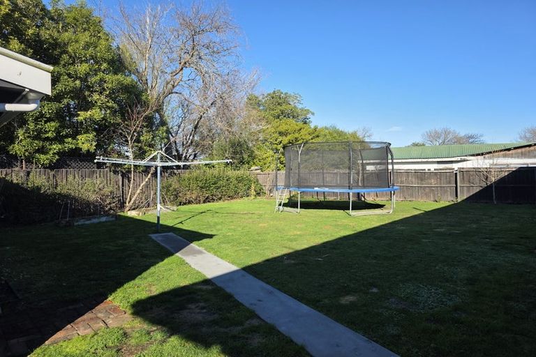 Photo of property in 8 Flower Street, Bryndwr, Christchurch, 8053