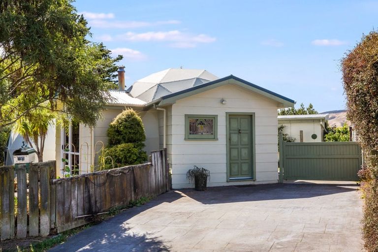 Photo of property in 14 Tremaine Place, Camborne, Porirua, 5026