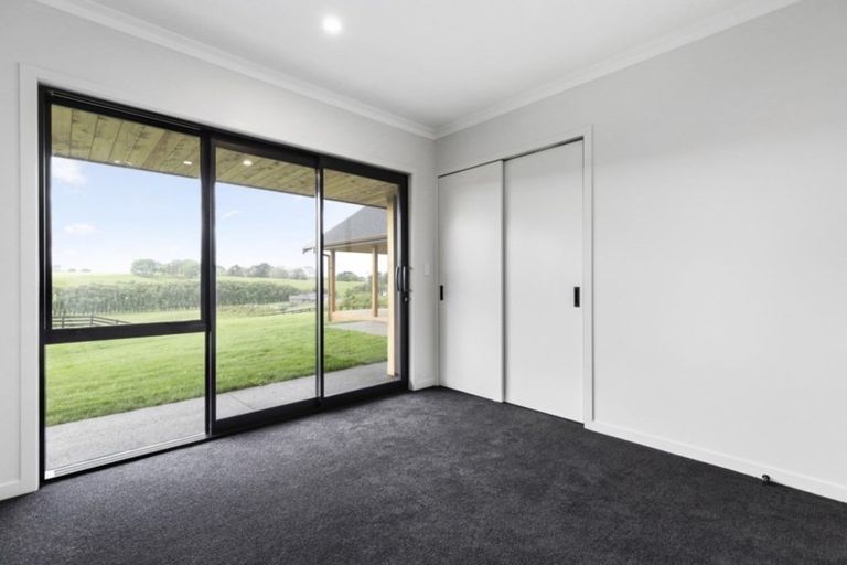 Photo of property in 28 Old Vintners Close, Te Kauwhata, 3782