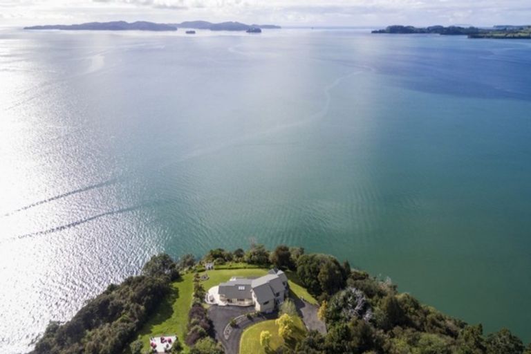 Photo of property in 30 Puriri Place, Sandspit, Warkworth, 0982