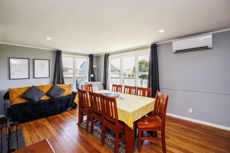 Photo of property in 16 Avon Terrace, Roslyn, Palmerston North, 4414