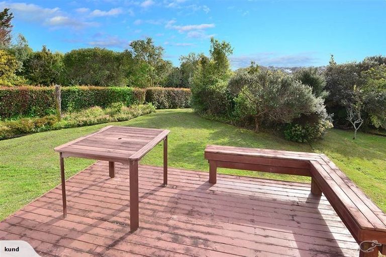 Photo of property in 6 Rimu Road, Stanmore Bay, Whangaparaoa, 0932