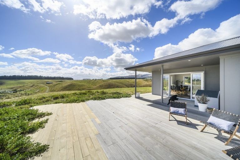 Photo of property in 52 Highland View Drive, Tokomaru, Palmerston North, 4474