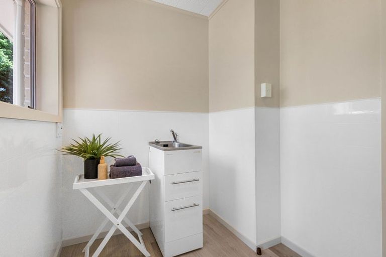 Photo of property in 52 West-watson Avenue, Hillmorton, Christchurch, 8025