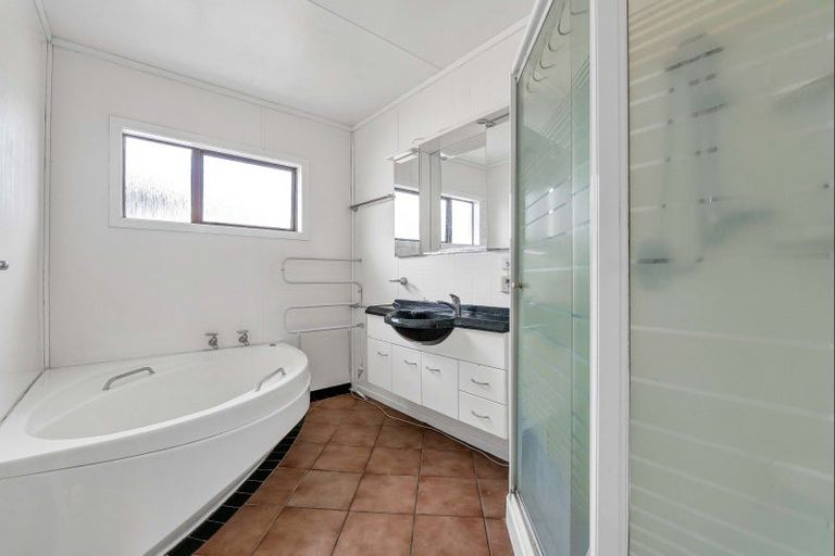 Photo of property in 74 Cressida Avenue, Stratford, 4332