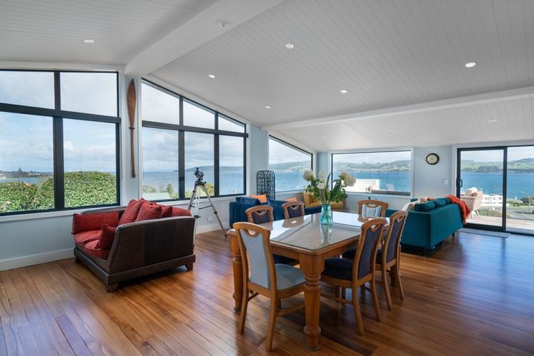 Photo of property in 14 Hinerau Grove, Waipahihi, Taupo, 3330