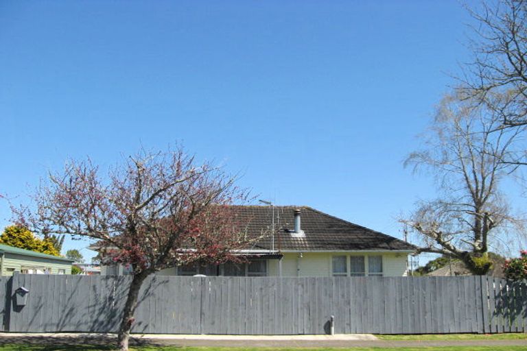 Photo of property in 2 Cobham Crescent, Huntly, 3700