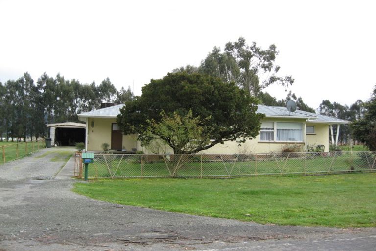 Photo of property in 71 Chalgrave Street, Murchison, 7007