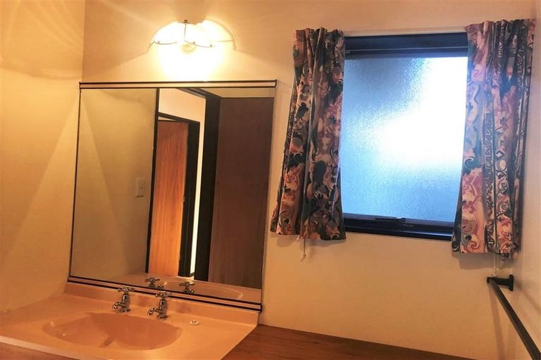 Photo of property in 1/13 Wesley Avenue, Frankleigh Park, New Plymouth, 4310