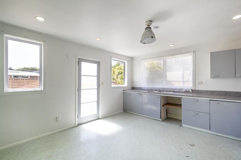 Photo of property in 36 Whitmore Road, Mount Roskill, Auckland, 1041