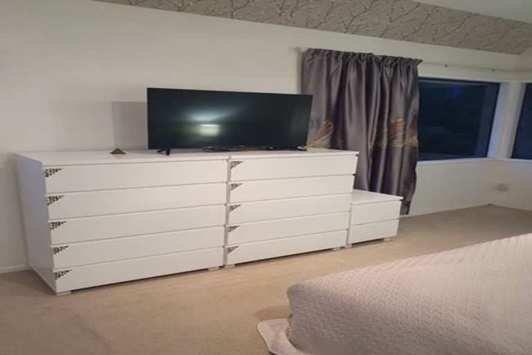 Photo of property in 2/479 Beach Road, Murrays Bay, Auckland, 0630