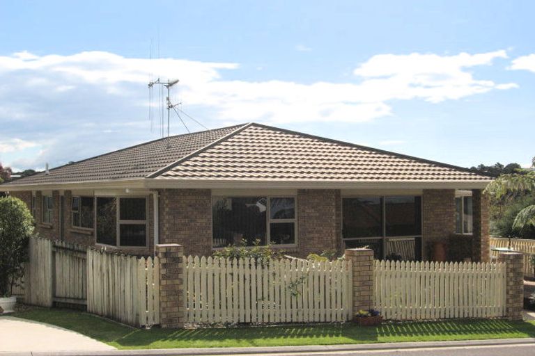 Photo of property in 3 Pampas Grove, Welcome Bay, Tauranga, 3112