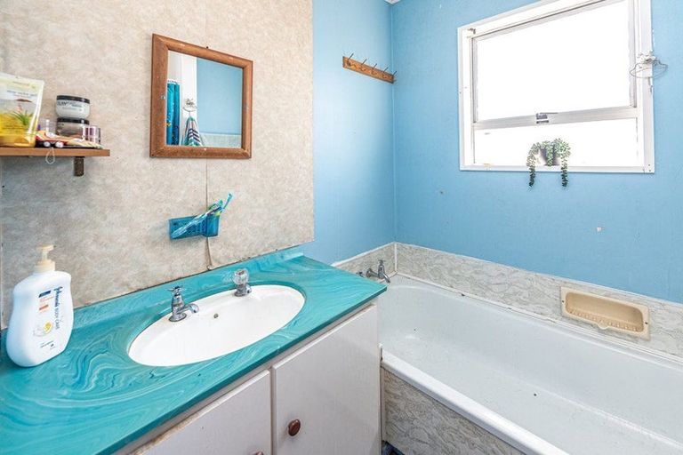 Photo of property in 28 Hackett Street, Whanganui East, Whanganui, 4500