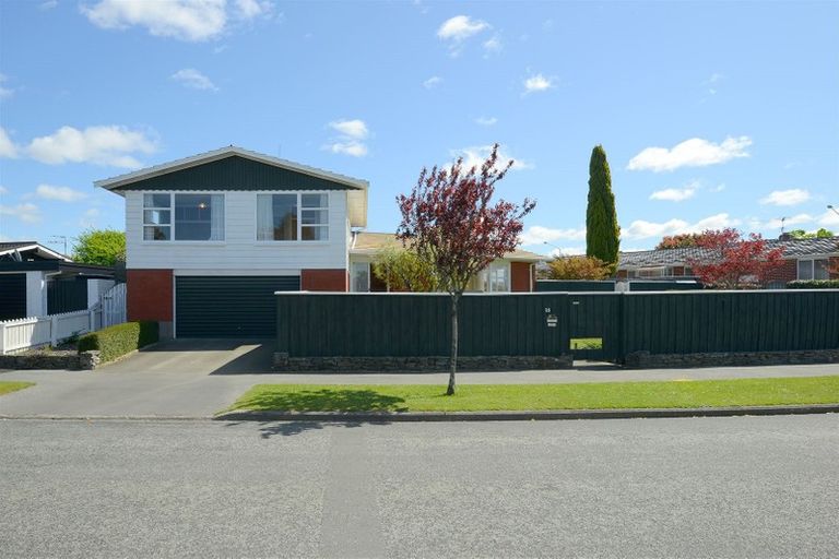Photo of property in 25 Oakfield Street, Burnside, Christchurch, 8053