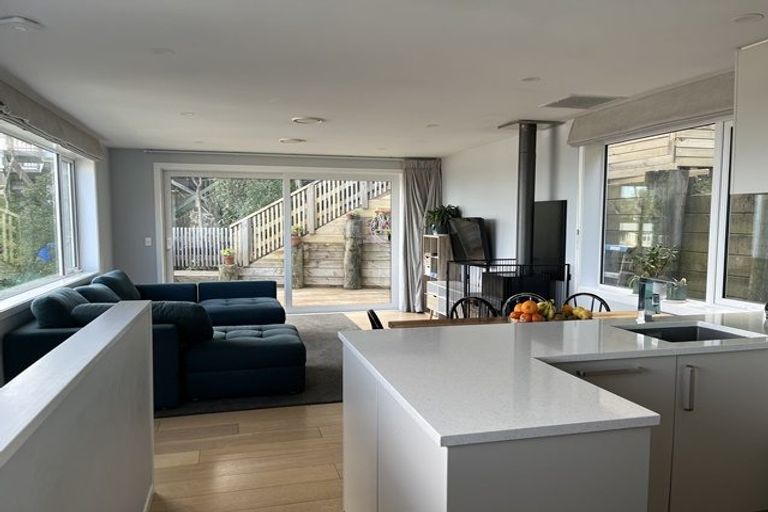 Photo of property in 154 Severn Street, Island Bay, Wellington, 6023