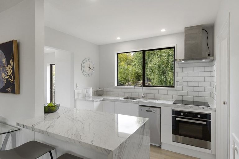 Photo of property in 12 Kaputone Place, Belfast, Christchurch, 8051