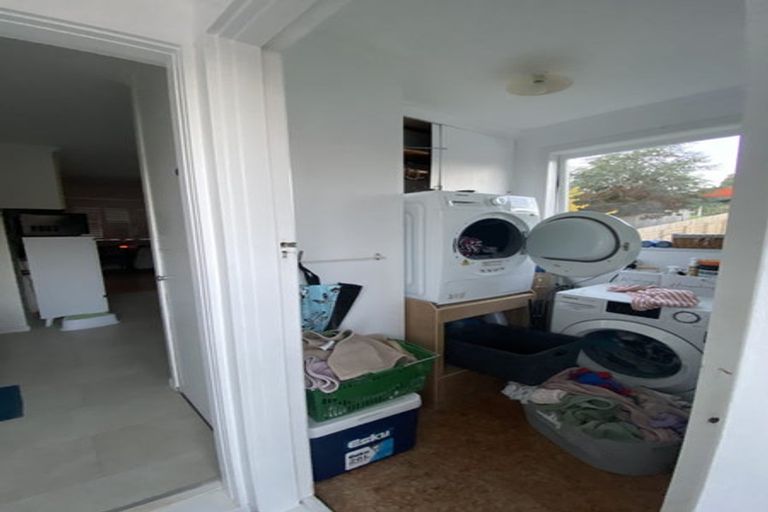 Photo of property in 58 Mcdowell Crescent, Hillcrest, Auckland, 0627