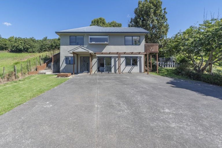 Photo of property in 248 Kauri View Road, Opaheke, Papakura, 2584