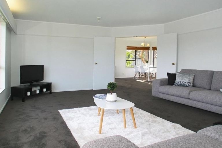 Photo of property in 32 James Cook Drive, Whitby, Porirua, 5024