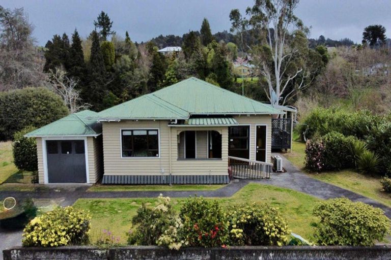 Photo of property in 38 Golf Road, Taumarunui, 3920