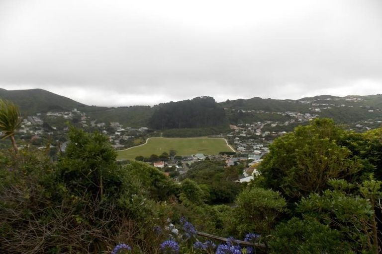 Photo of property in 5a Becker Way, Karori, Wellington, 6012