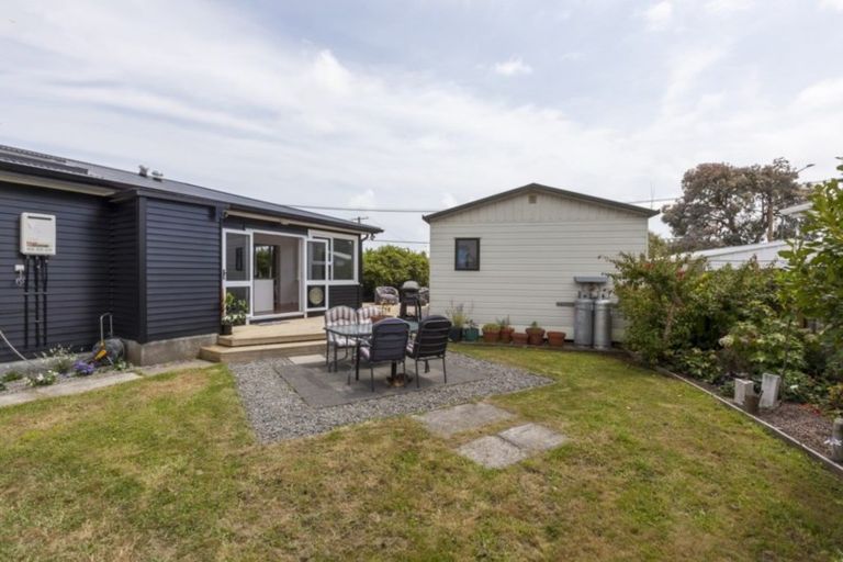 Photo of property in 14 Arawhata Road, Paraparaumu, 5032