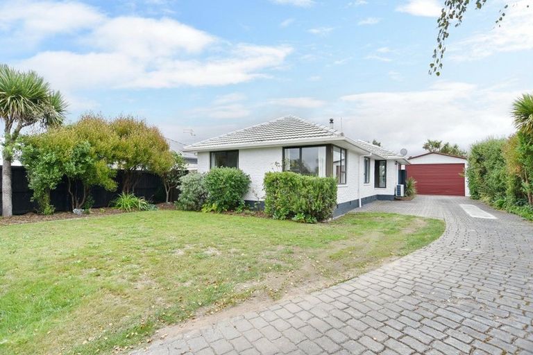 Photo of property in 132 Pacific Road, North New Brighton, Christchurch, 8083