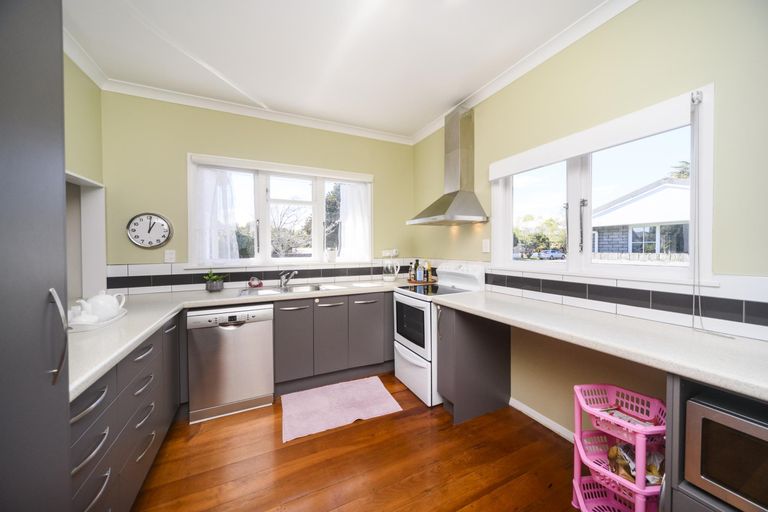 Photo of property in 113 Waterloo Crescent, Hokowhitu, Palmerston North, 4410